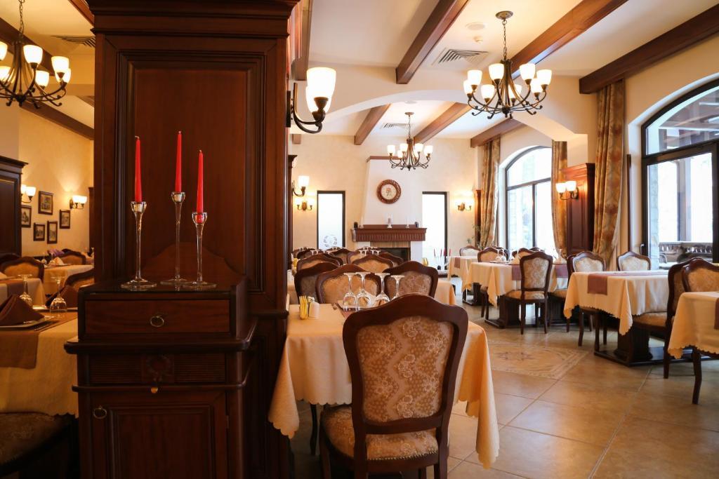 Hotel Foisorul Cu Flori Sinaia Esterno foto