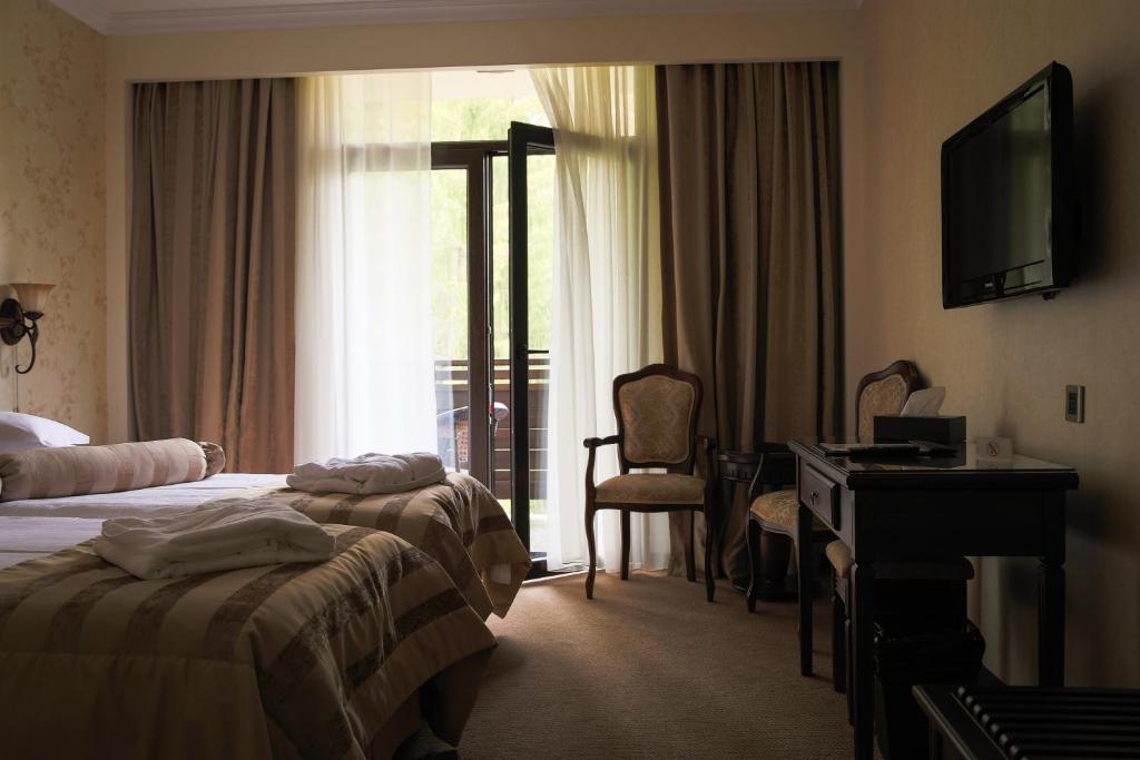 Hotel Foisorul Cu Flori Sinaia Esterno foto