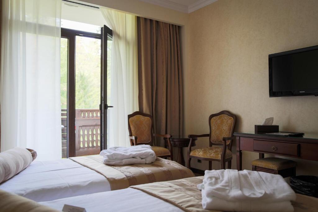 Hotel Foisorul Cu Flori Sinaia Esterno foto